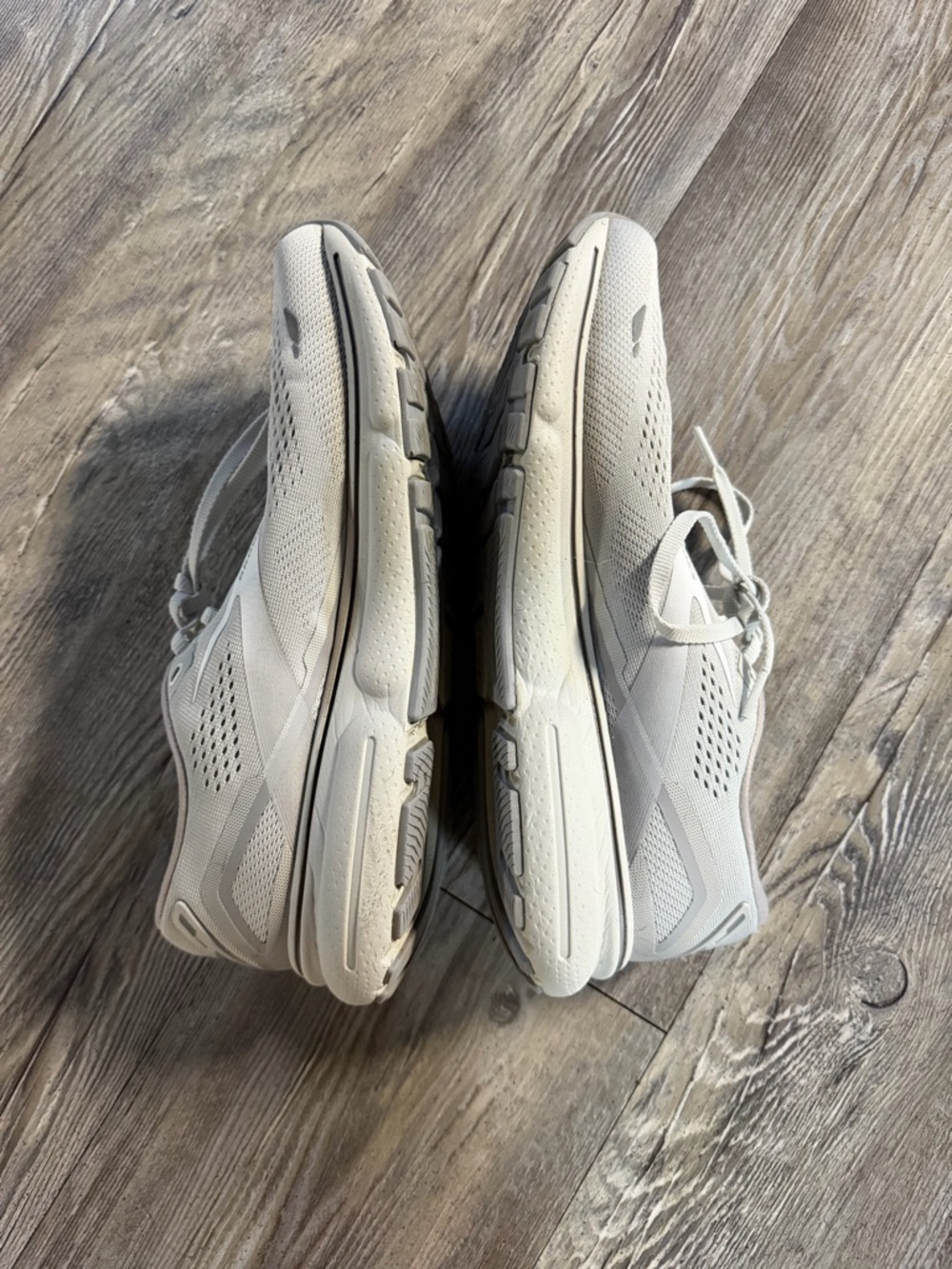 Brooks Shoes - Picture 3 of 8